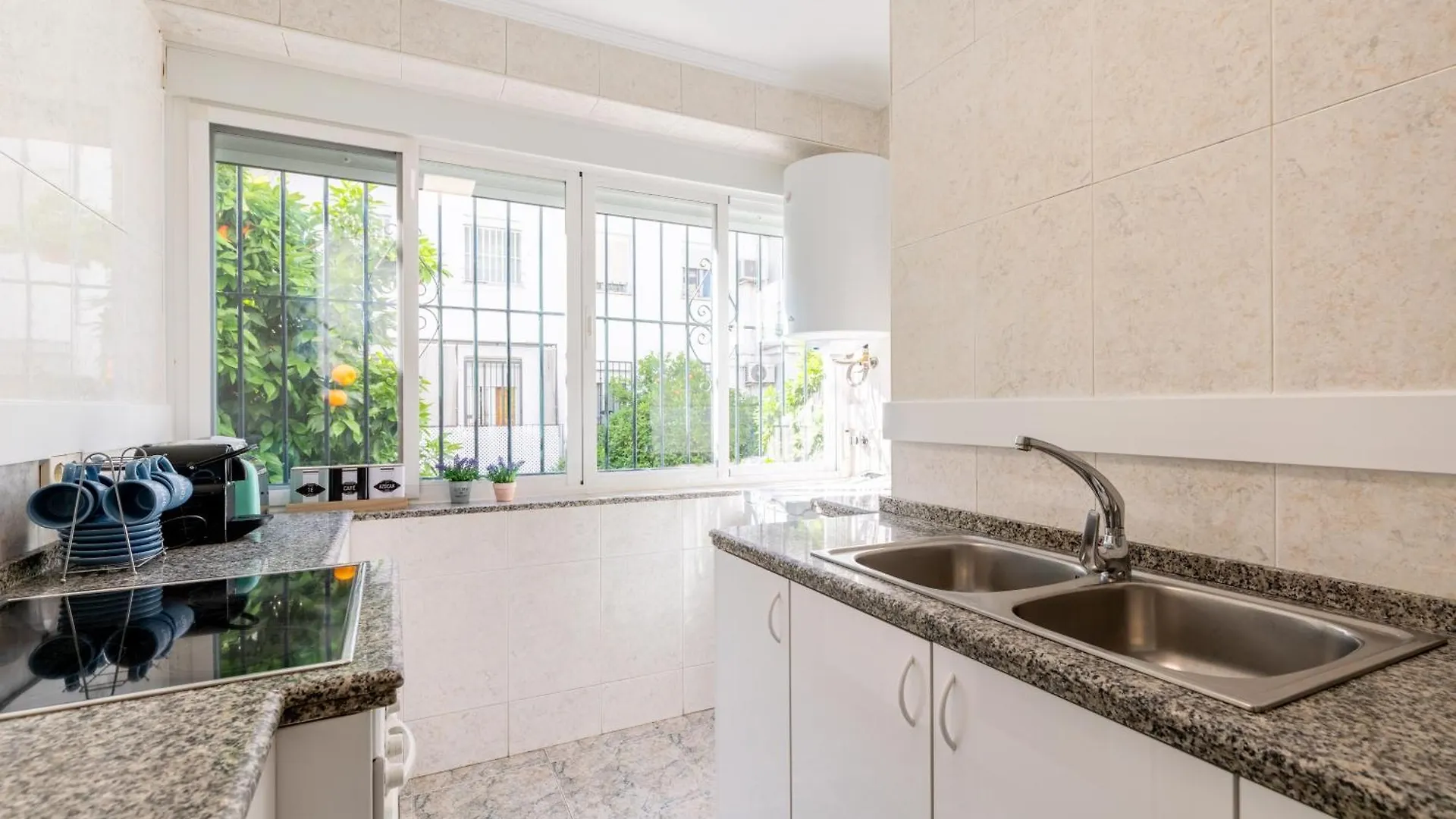 Confortable Apto. 3 Habitaciones Sevilla 0*,